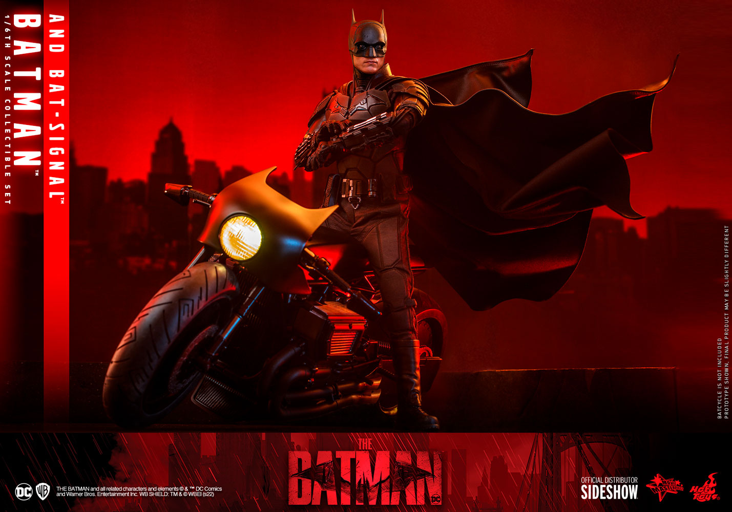 Hot Toys Batman and Bat-Signal Collectible Set