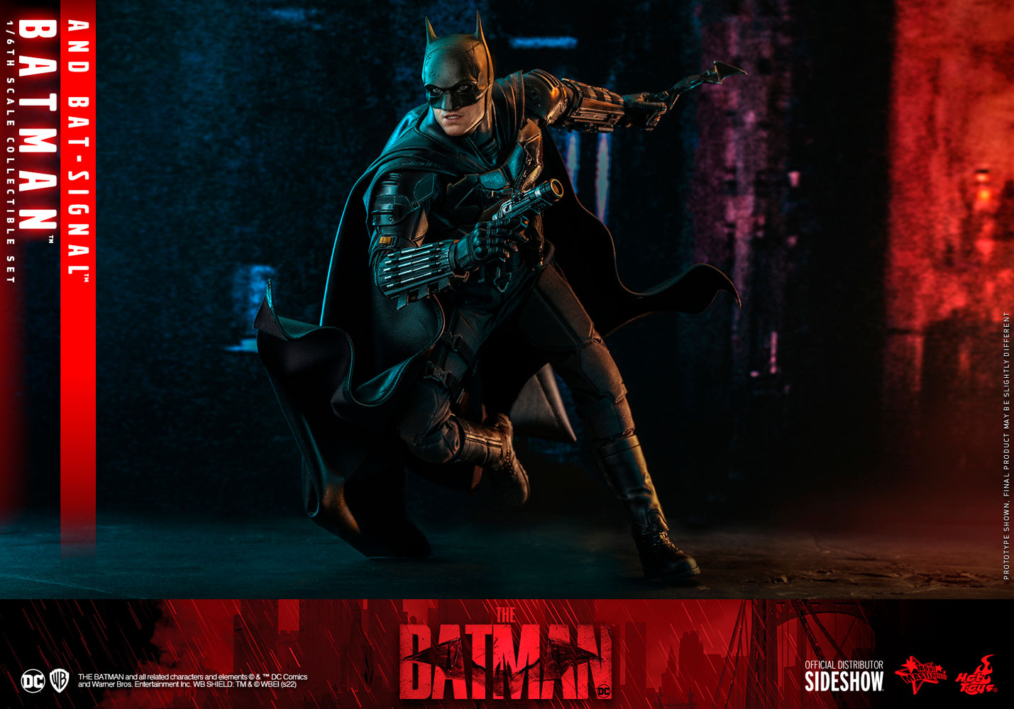 Hot Toys Batman and Bat-Signal Collectible Set