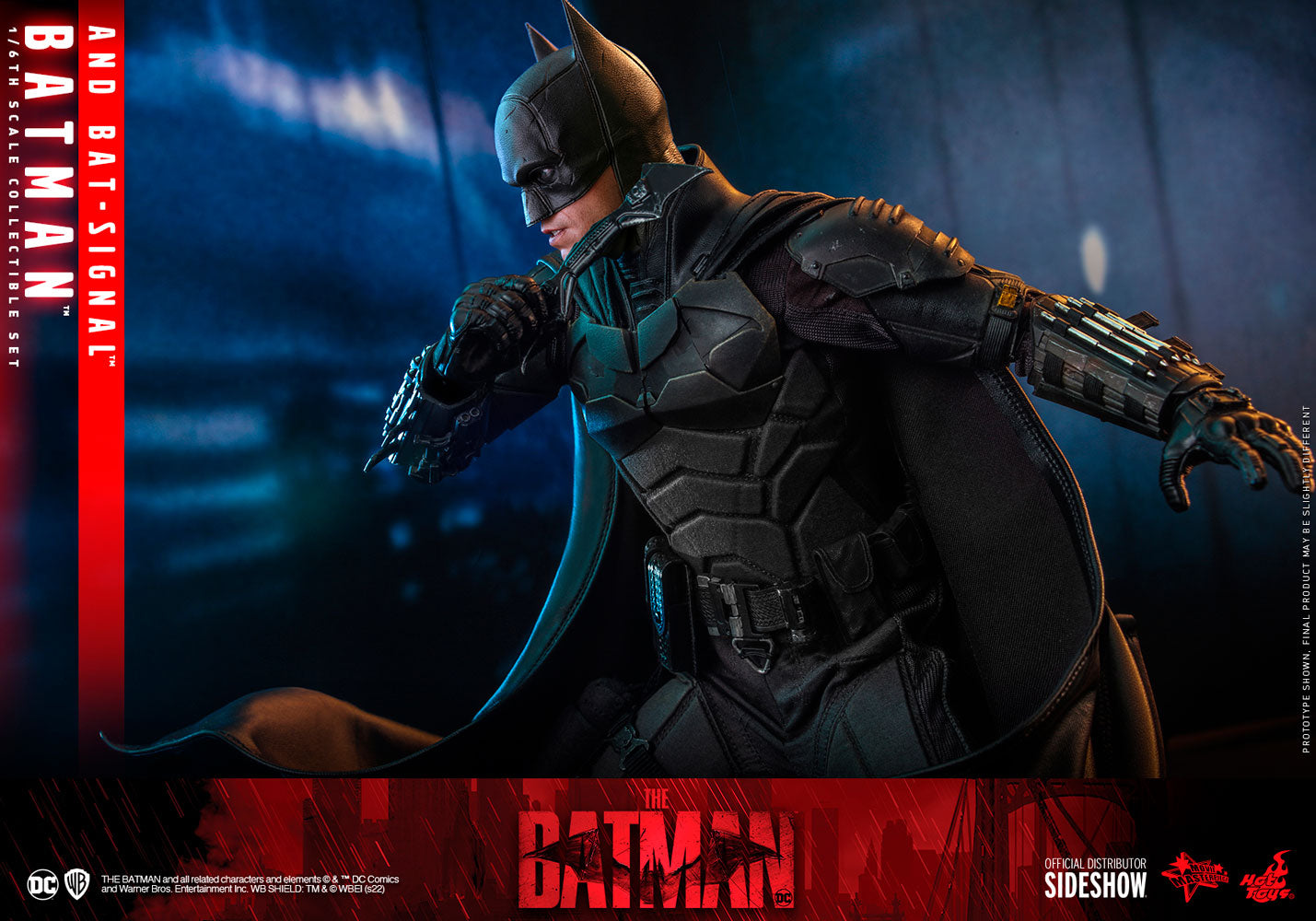Hot Toys Batman and Bat-Signal Collectible Set