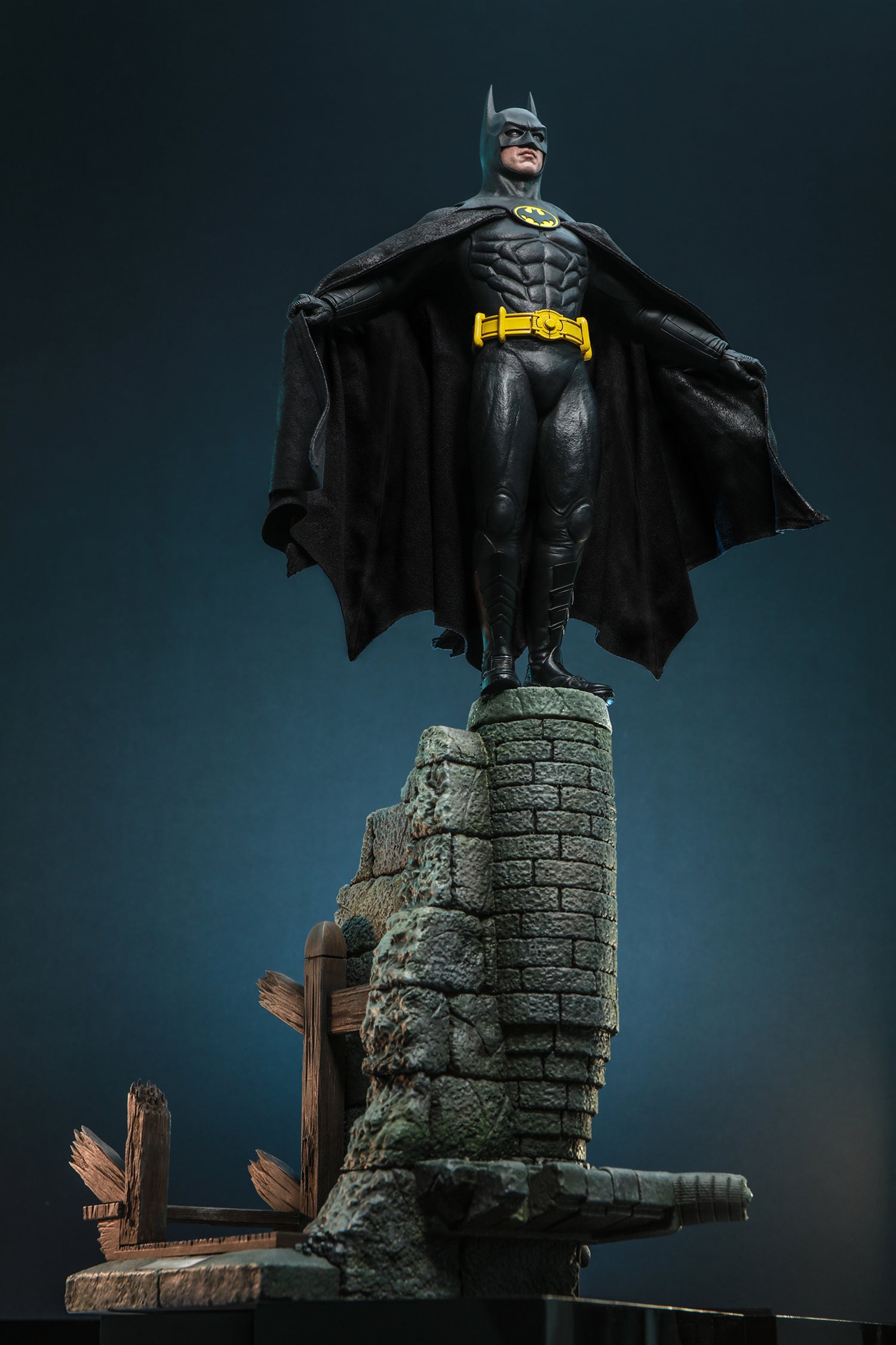 Batman 1989 (Deluxe Version) Sixth Scale Figure