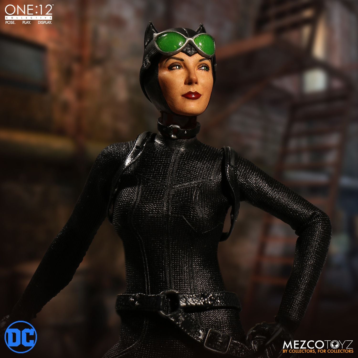 Mezco CATWOMAN One:12 Collective DC Universe Action Figure - Collectors Row Inc.