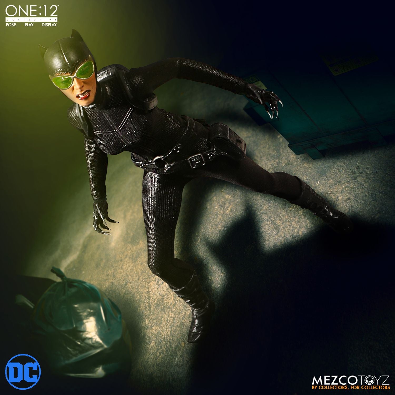 Mezco CATWOMAN One:12 Collective DC Universe Action Figure - Collectors Row Inc.