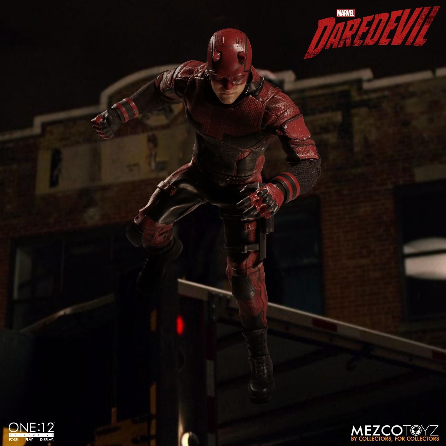 Mezco One:12 Collective Daredevil Marvel Netflix Action Figure - Collectors Row Inc.