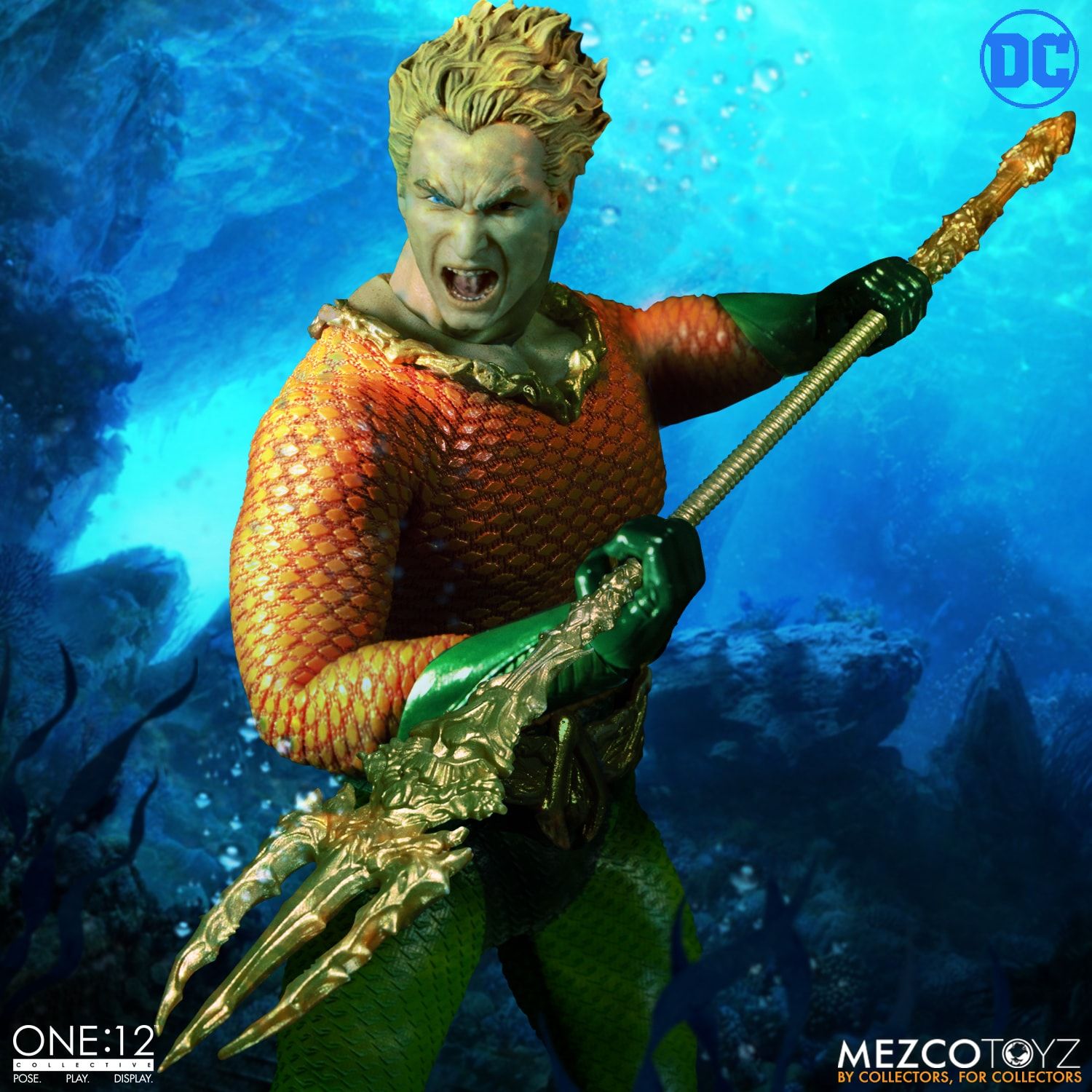 Mezco Aquaman One: 12 Collective DC Comics Action Figure - Collectors Row Inc.