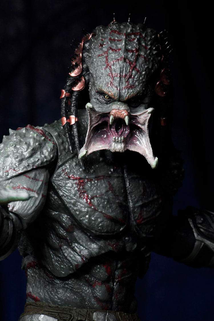 NECA - Predator (2018) - 7" Scale Action Figure - Deluxe Armored Assassin Predator - Collectors Row Inc.