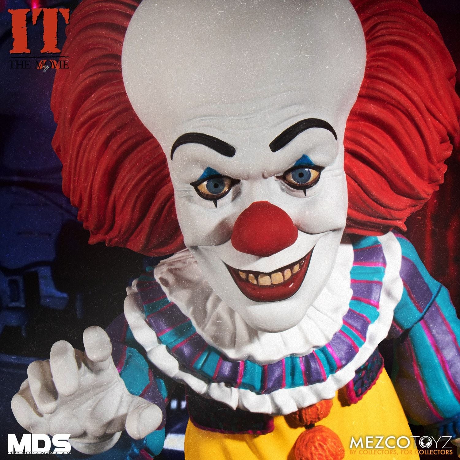 IT Pennywise 1990 MDS Deluxe Figure