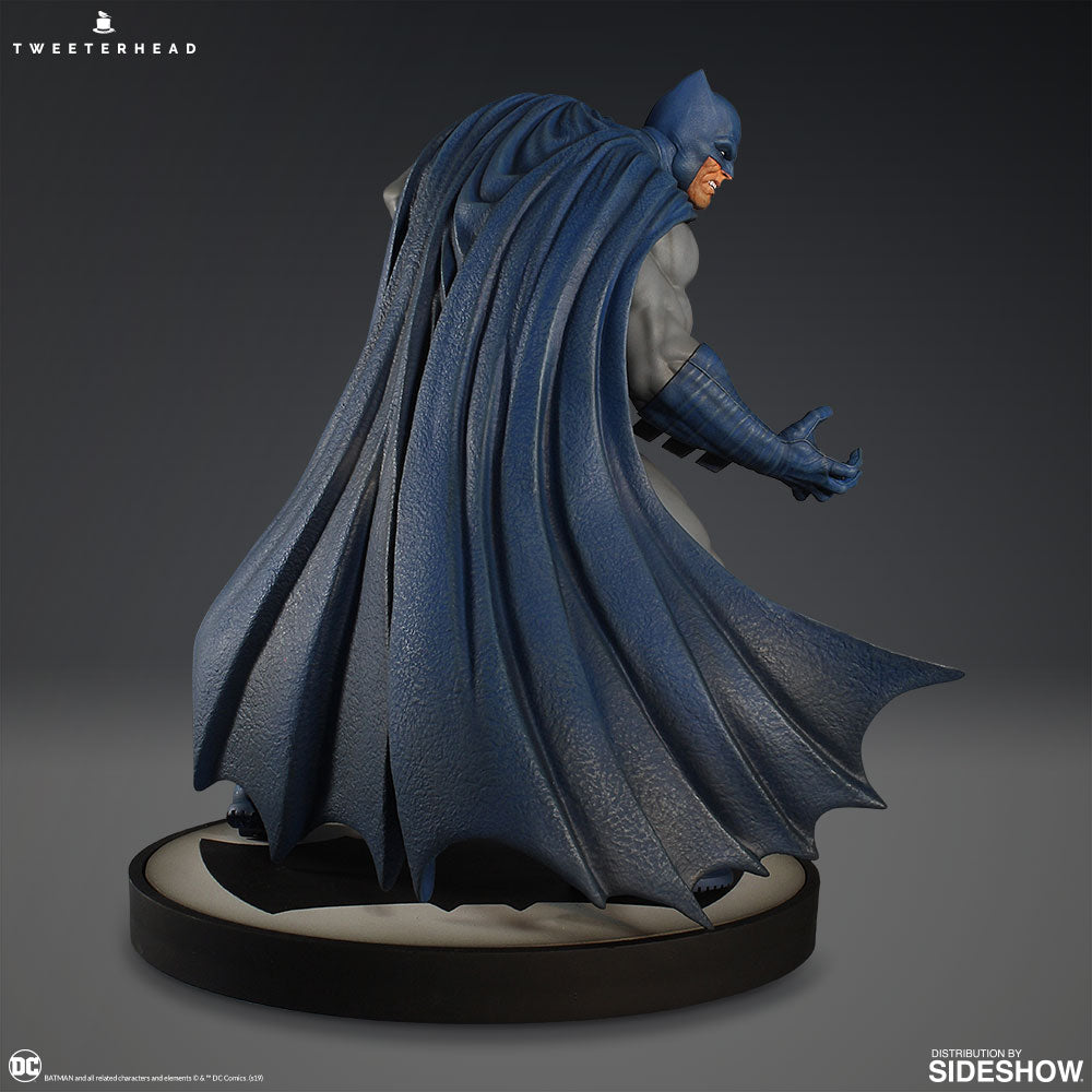 Batman Dark Knight Maquette - Collectors Row Inc.