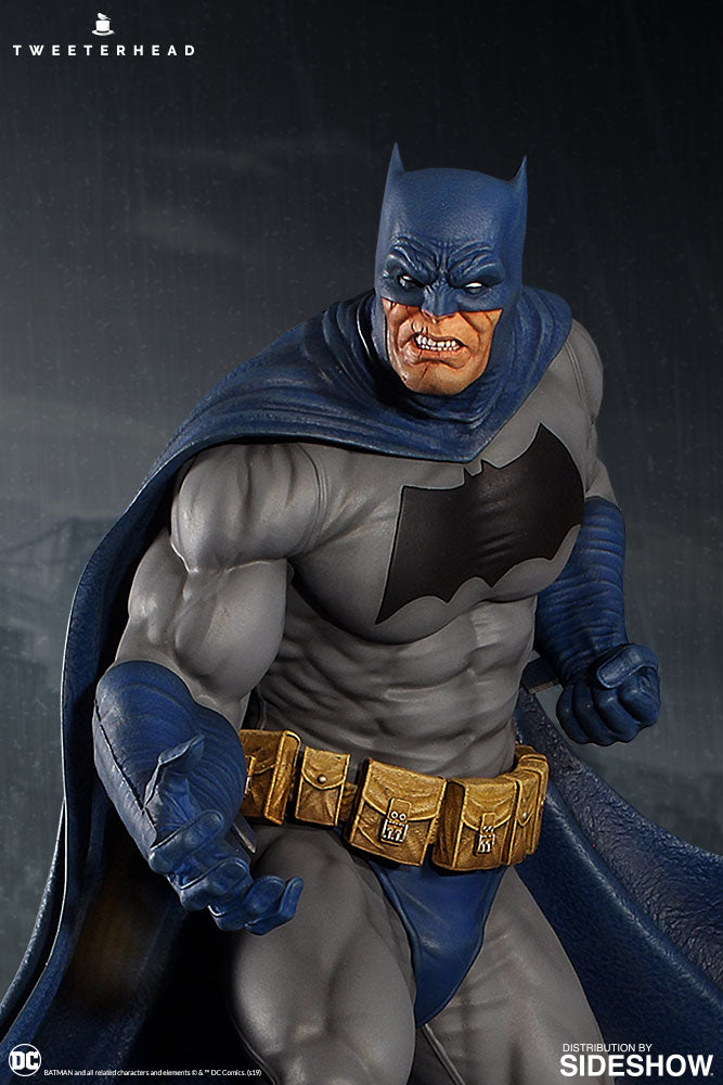 Batman Dark Knight Maquette - Collectors Row Inc.