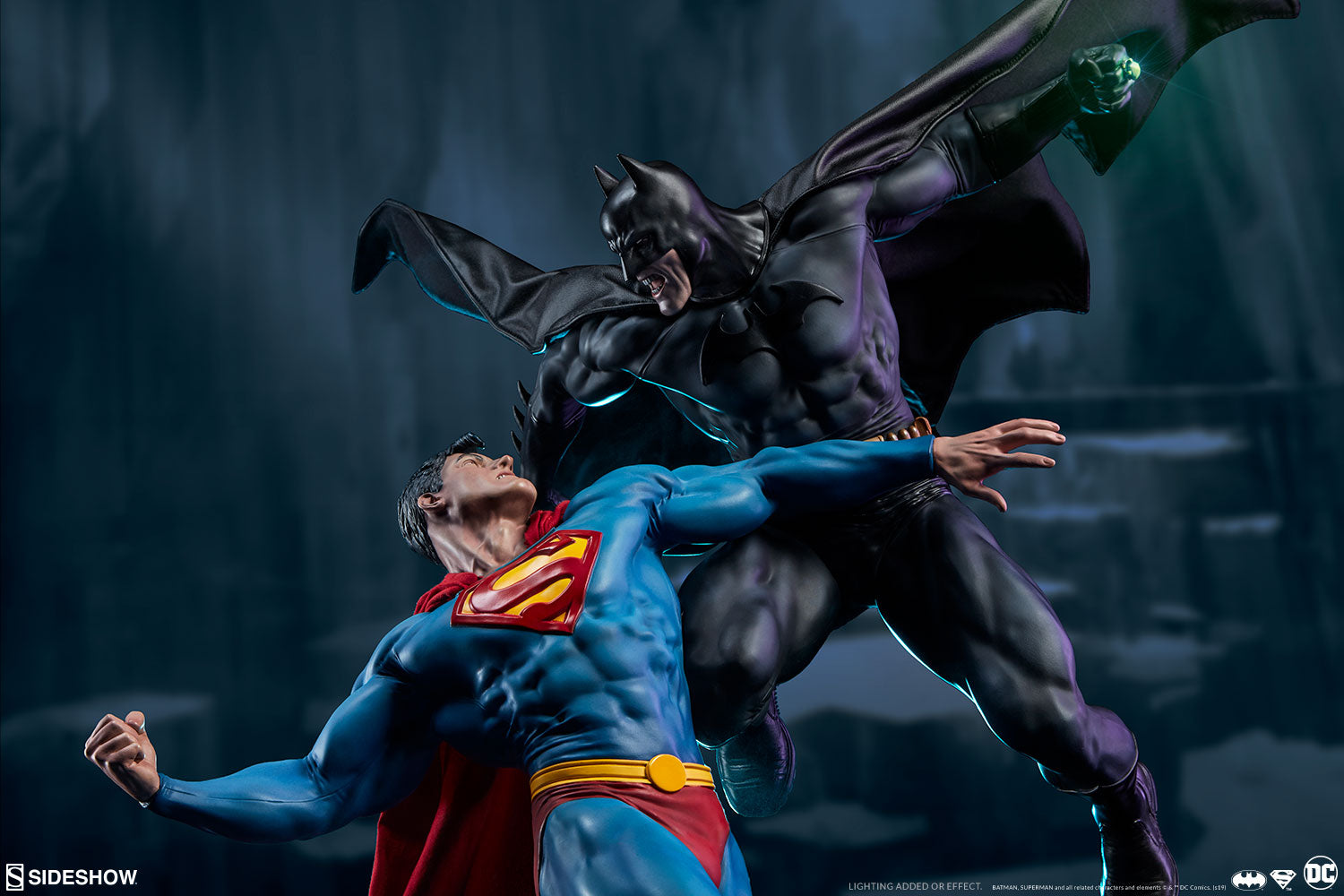 DC Comics Batman vs Superman Superhero Clash Diorama by Sideshow Collectibles - Collectors Row Inc.