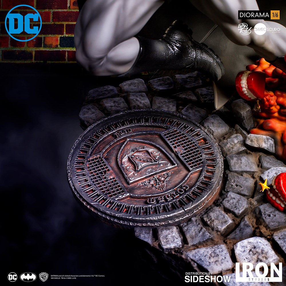 Batman Vs The Joker Sixth Scale Diorama - Collectors Row Inc.