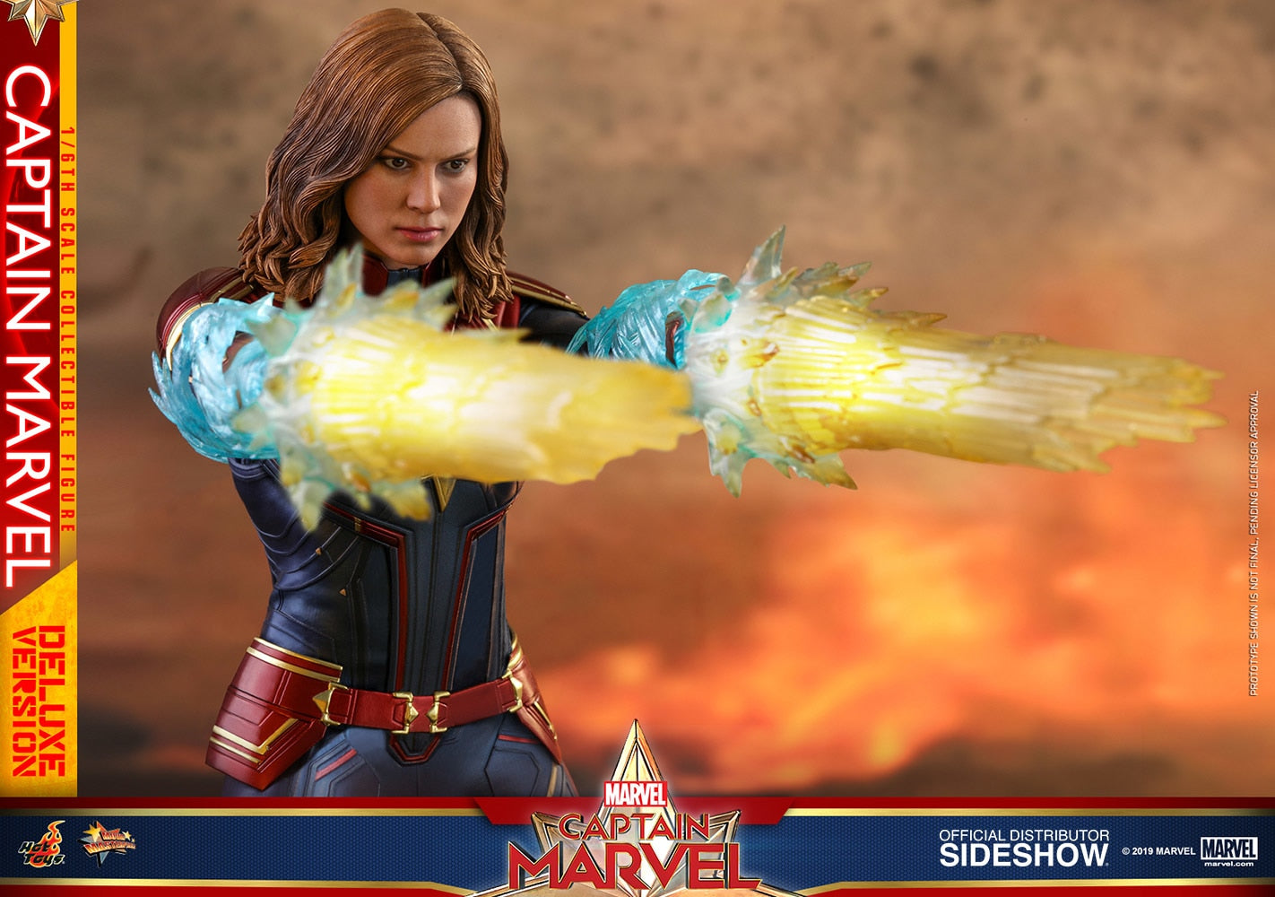 Hot Toys Captain Marvel Deluxe Version Sixth Scale Figure - Collectors Row Inc.