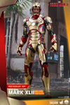 Iron Man Mark XLII (Deluxe Version) Quarter Scale Figure