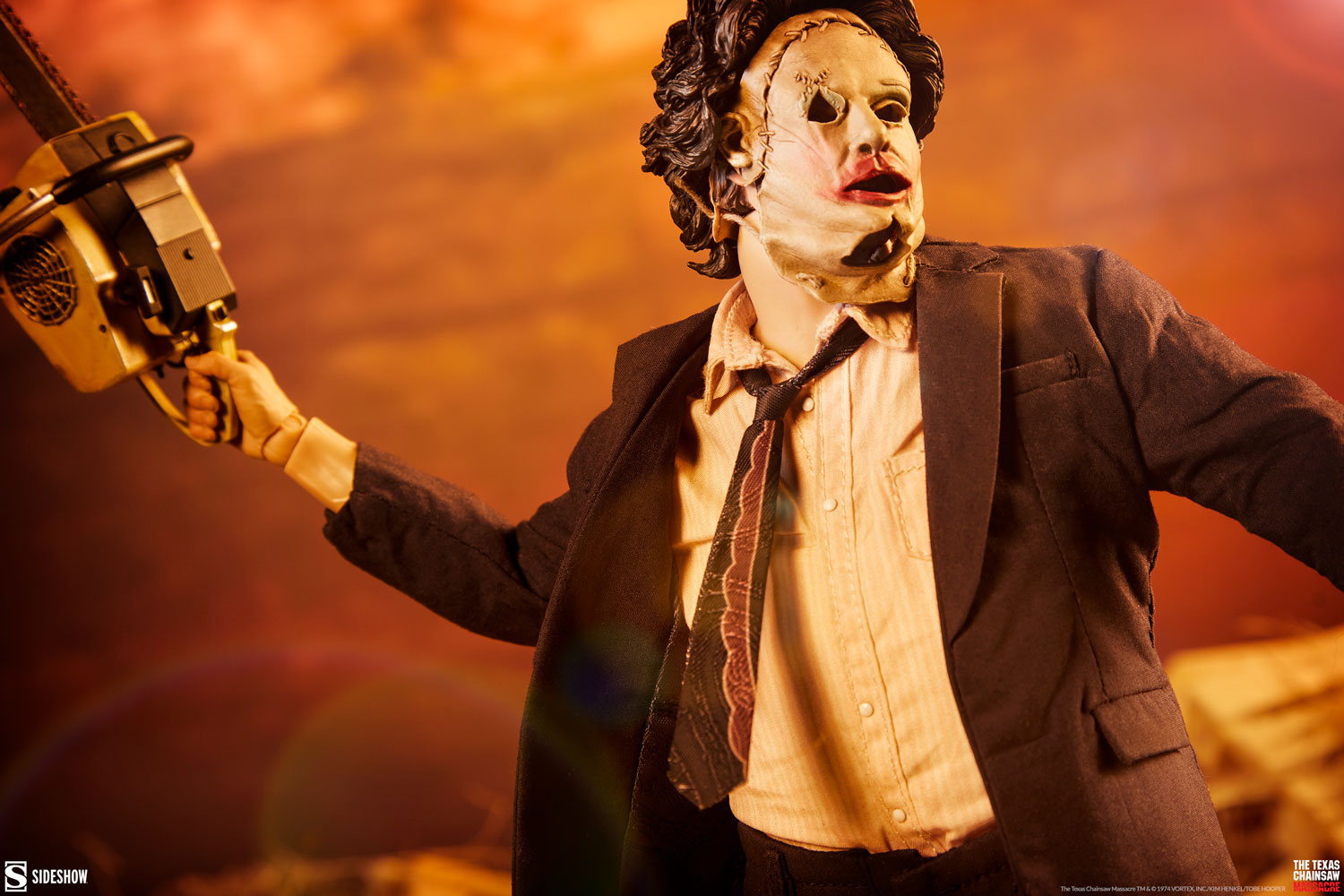 Texas Chainsaw Massacre 1974 Pretty Woman Leatherface Sixth Scale Figure