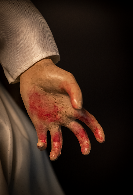 The Conjuring Annabelle One to One Scale Doll by Trick or Treat Studios - Collectors Row Inc.