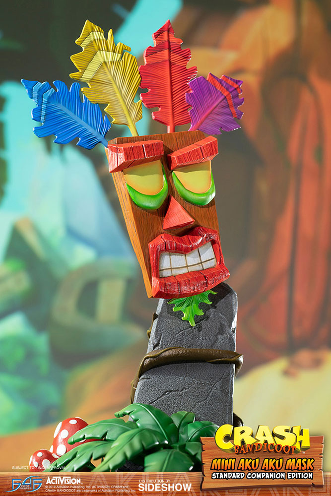 Crash Bandicoot Mini Aku Aku Mask Statue