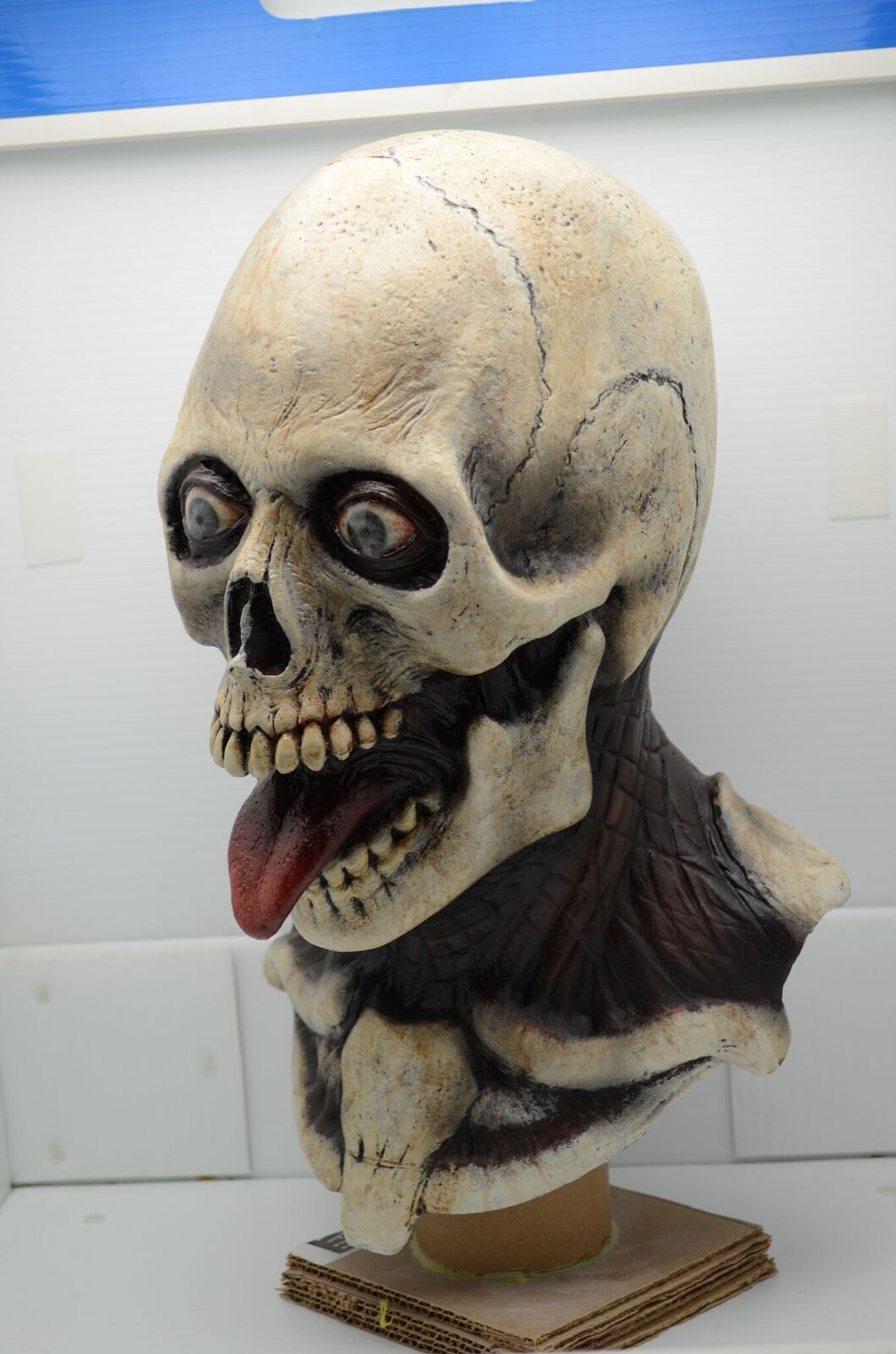 Trick Or Treat Studios Return Of The Living Dead Party Time Skeleton Adult Latex Maske - Gruselkostüm