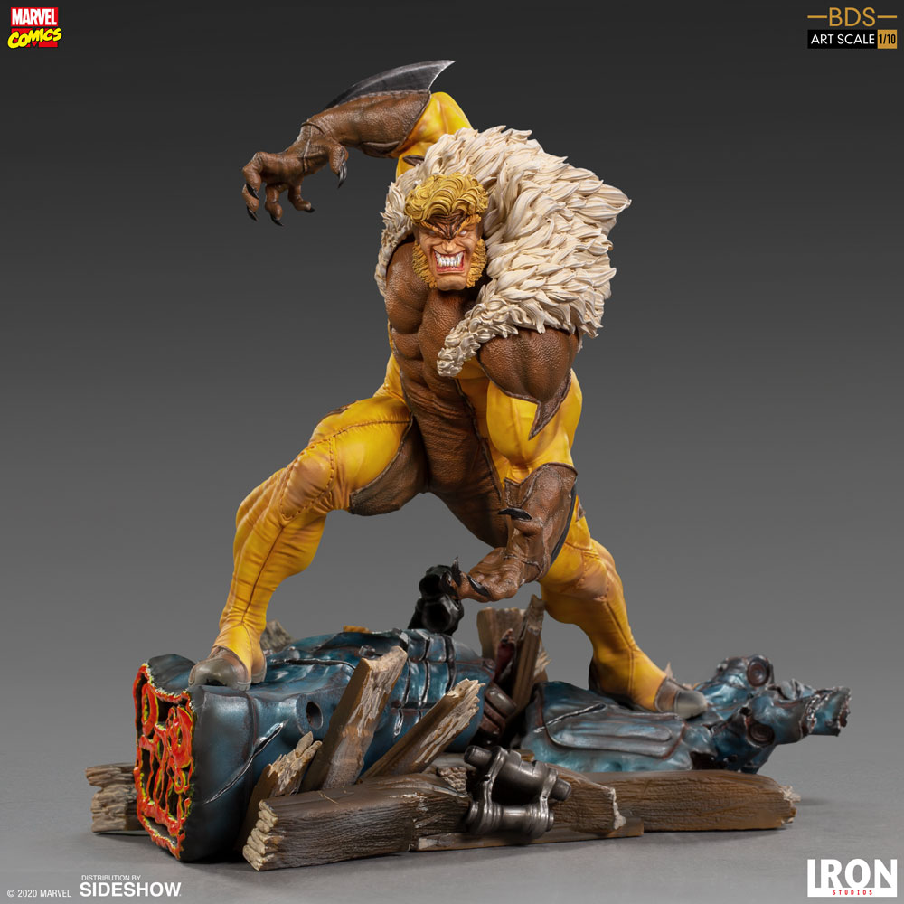 Sabretooth X-Men Statue