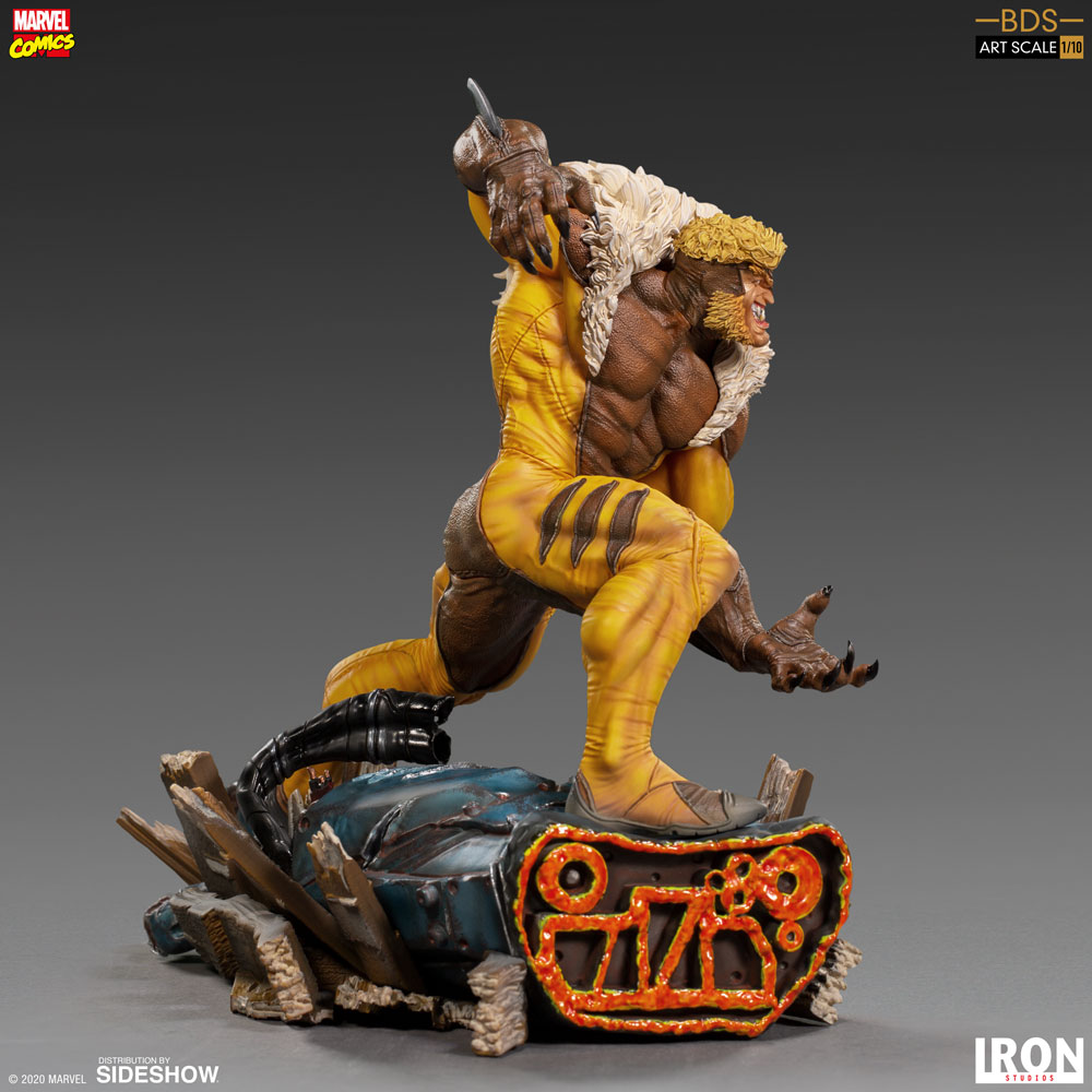Sabretooth X-Men Statue