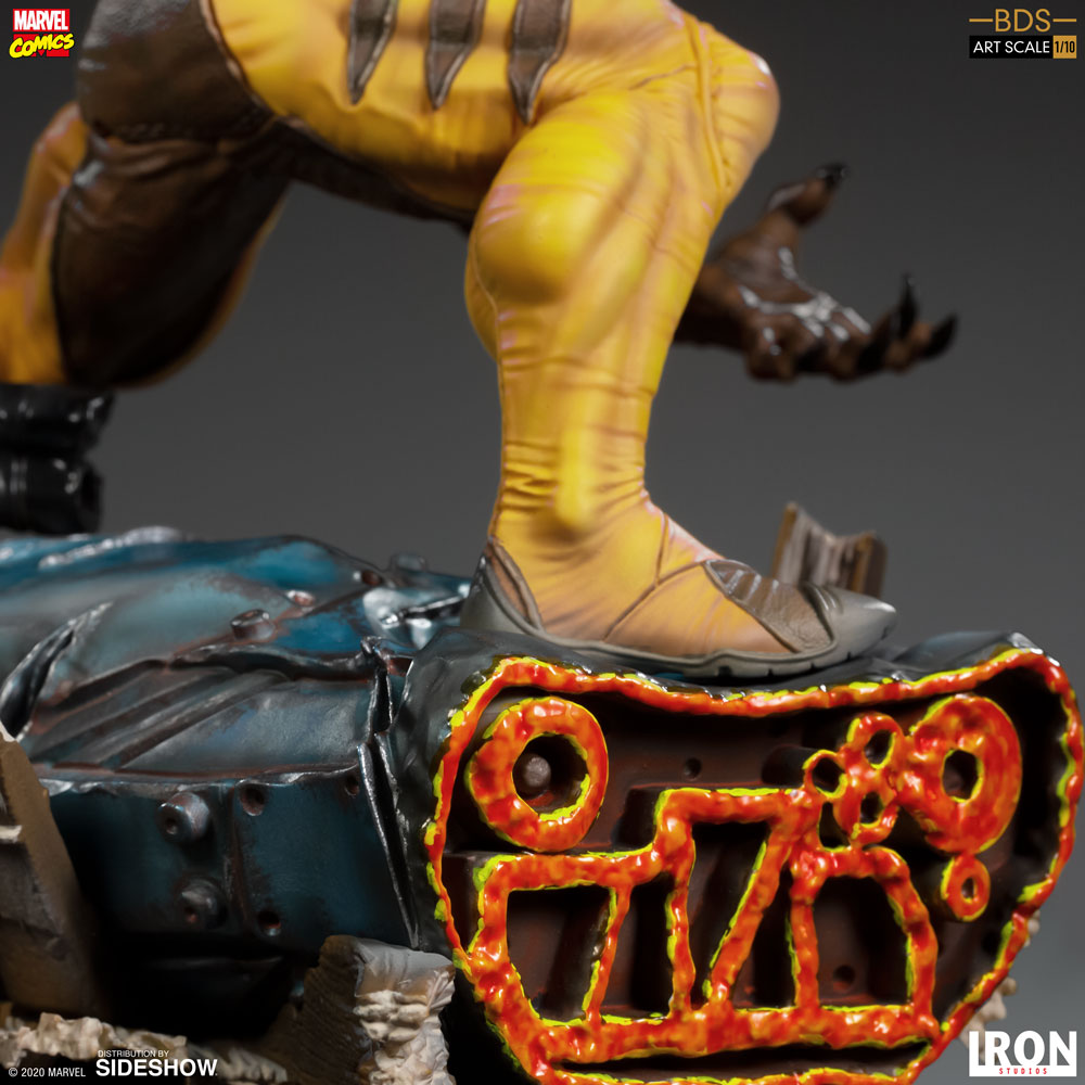Sabretooth X-Men Statue