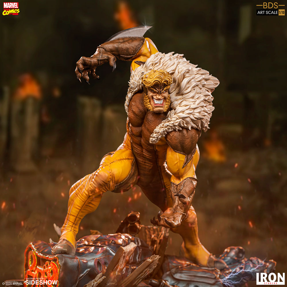 Sabretooth X-Men Statue