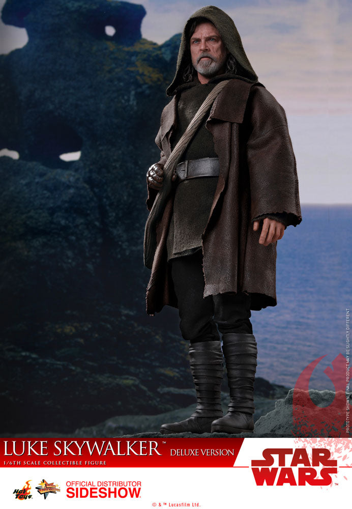 Hot Toys Luke Skywalker Deluxe Version Star Wars: The Last Jedi - Movie Masterpiece Series - Sixth Scale Figure - Collectors Row Inc.