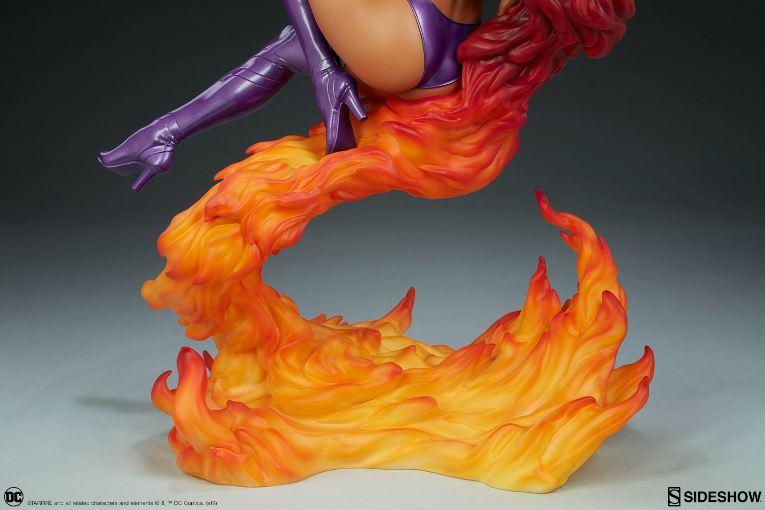 Starfire Premium Format Figure - Collectors Row Inc.