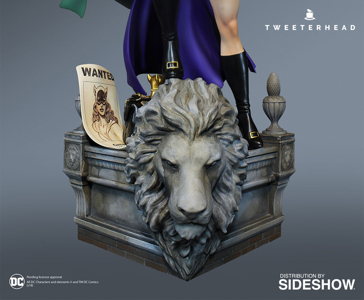 Catwoman Super Powers Maquette EXCLUSIVE Edition - Collectors Row Inc.