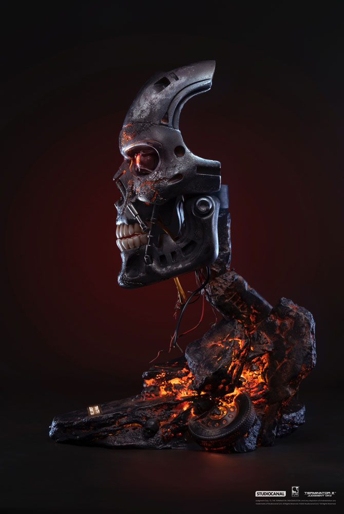 Terminator 2 - T-800 Battle Damaged 1:1 Bust - Collectors Row Inc.
