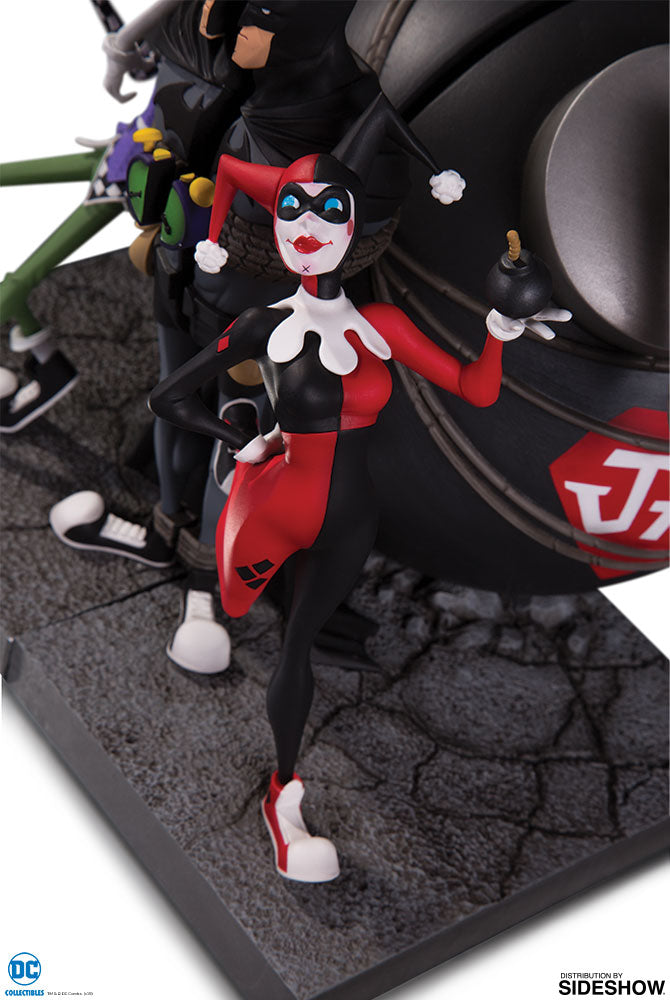 Batman DC Collectibles The Joker &amp; Harley Quinn Bookend Set - Collectors Row Inc.