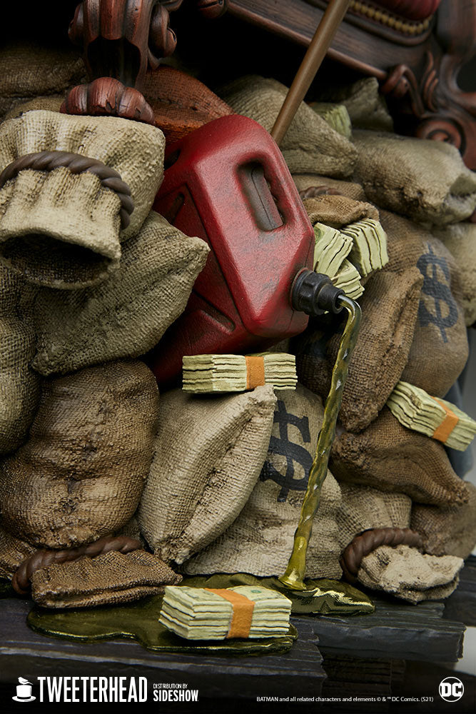 Joker On Throne Deluxe 1/6 Scale Maquette
