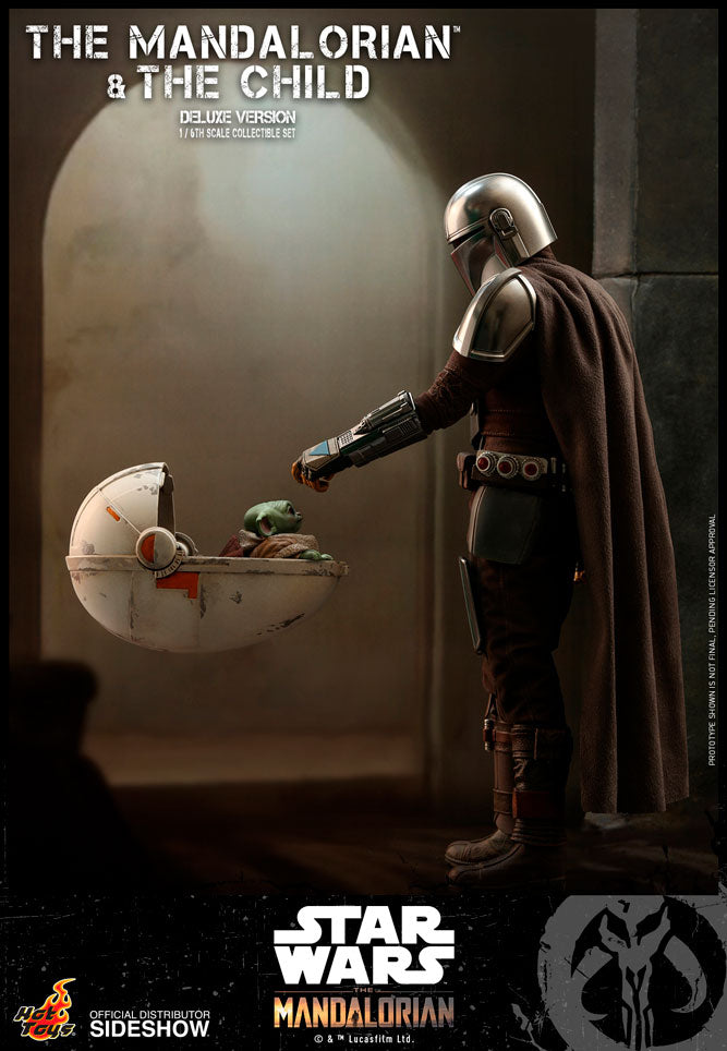 The Mandalorian and The Child (Deluxe) Collectible Set