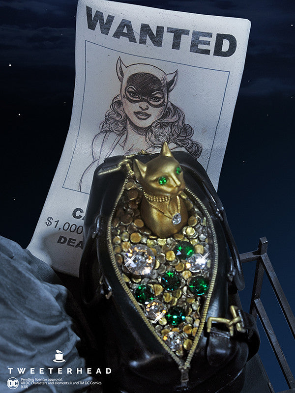 Catwoman Super Powers Maquette EXCLUSIVE Edition - Collectors Row Inc.