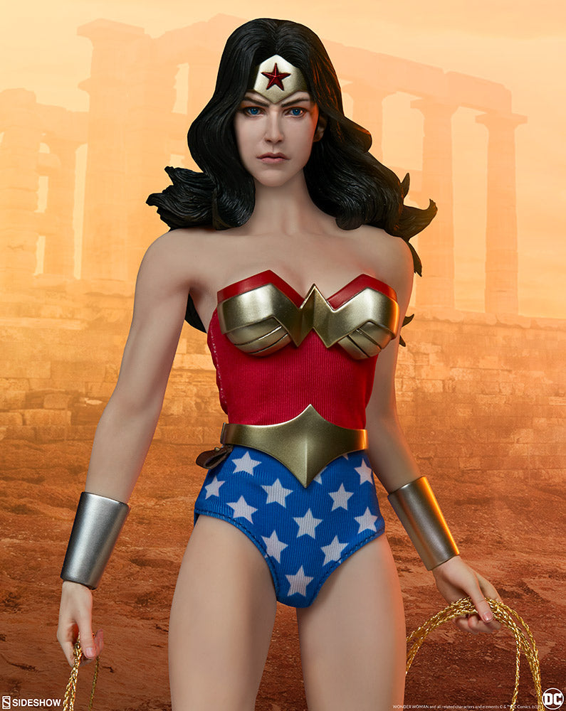 Wonder Woman Sixth Scale Figure - Collectors Row Inc.