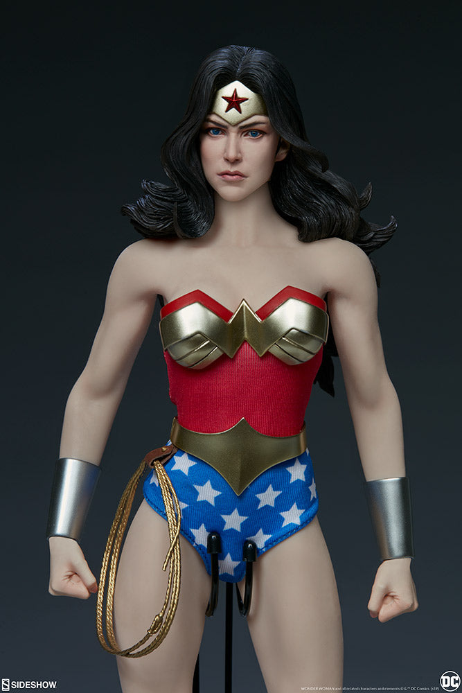 Wonder Woman Sixth Scale Figure - Collectors Row Inc.