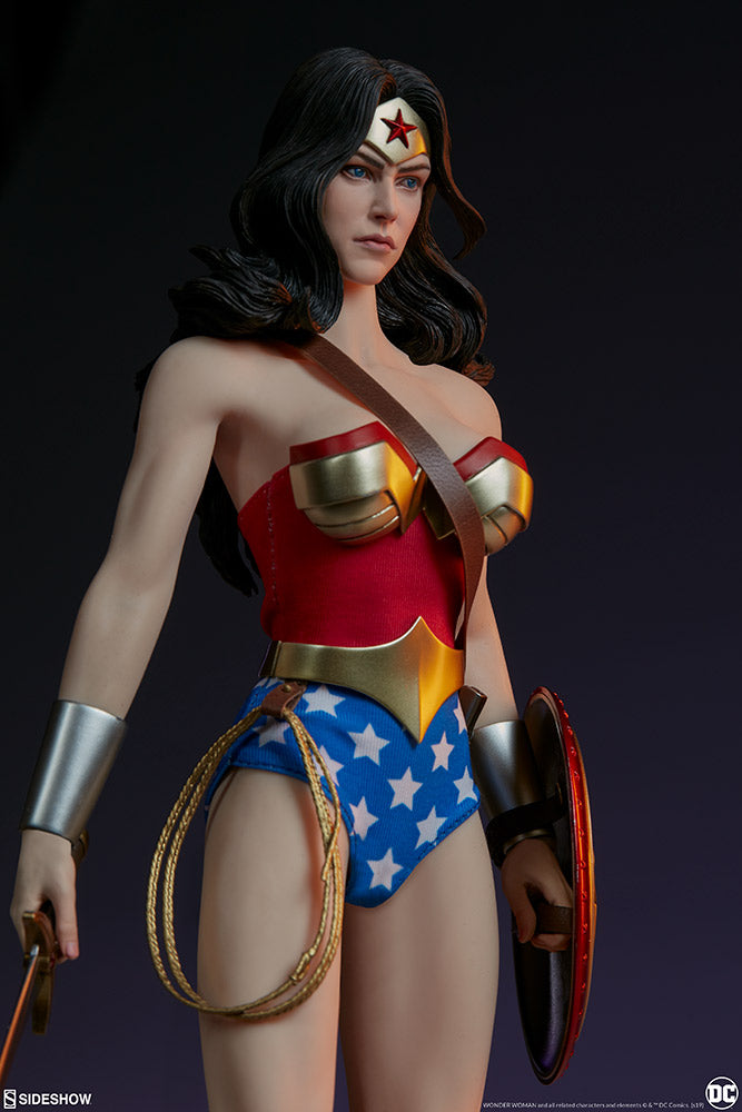 Wonder Woman Sixth Scale Figure - Collectors Row Inc.