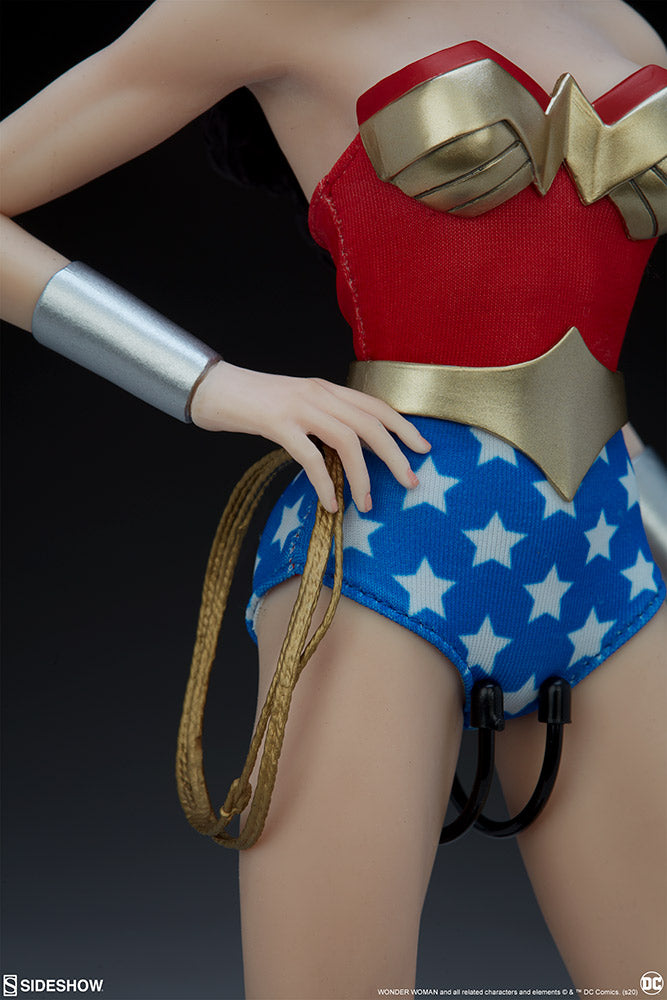 Wonder Woman Sixth Scale Figure - Collectors Row Inc.